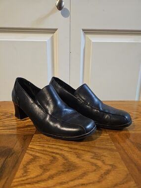 Black Leather Womens Slip-On Heels Thomas McCan Sz 8
